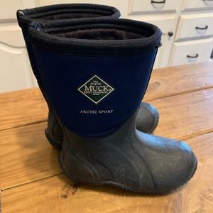 Muck boots